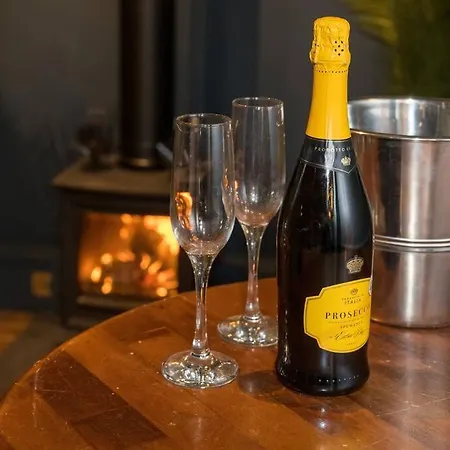 度假居 The Lettered Board *